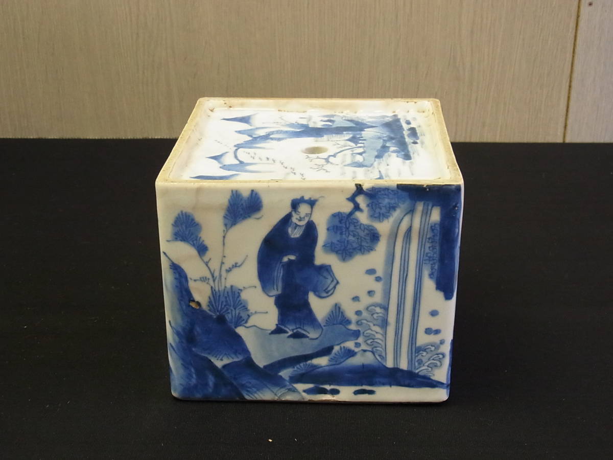 t716 蔵出 古染付 重箱 山水人物図 共箱 古美術 陶磁器 骨董 染