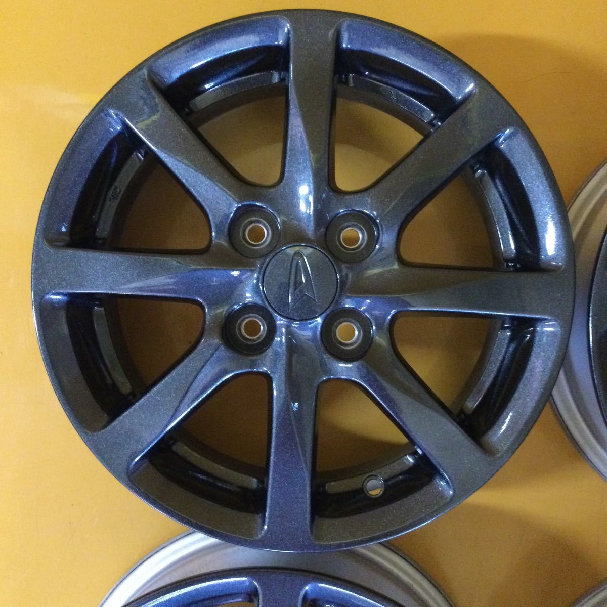 ダイハツ ムーブ純正アルミホイール 14x4.5J+45 100-4H 再塗装ブラック 