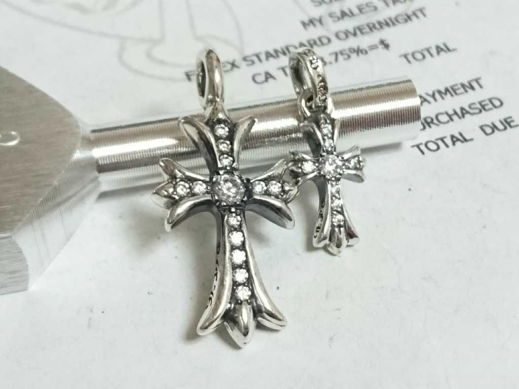 クロムハーツタイニークロスファットインボイスコピーCZブラックダイヤ