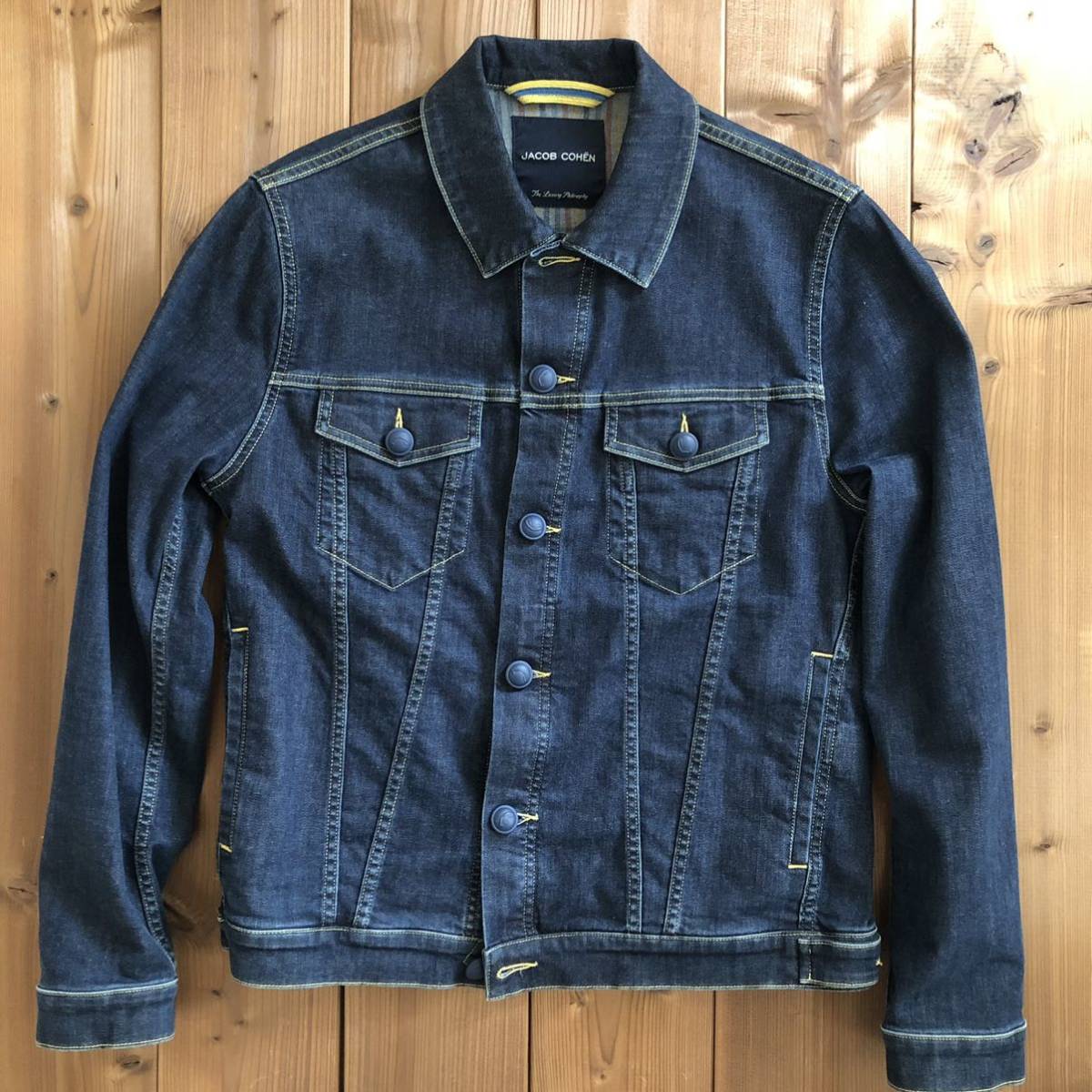  JACOB COHEN ストレッチデニム トラッカージャケット インディゴ Sサイズ Gジャン ヤコブコーエン(ジャンパー、ブルゾン)｜売買されたオークション情報、yahooの商品情報をアーカイブ公開 - オ 男性用