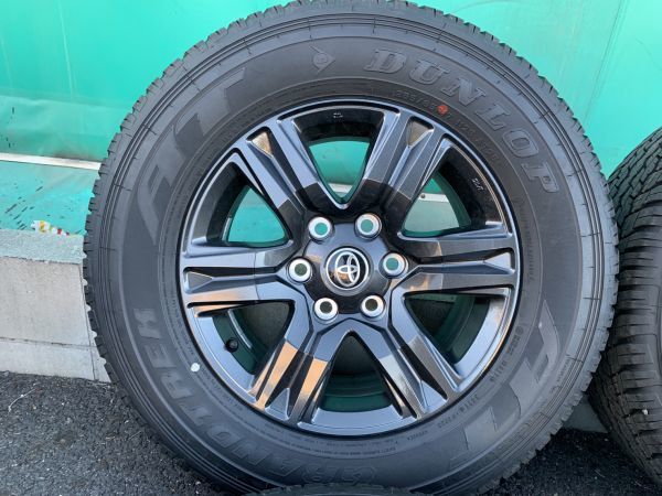 中古☆ハイラックス 純正ホイールとタイヤ4本SET☆17インチ 7.5J 