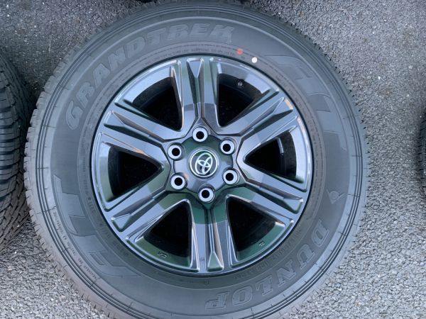 中古☆ハイラックス 純正ホイールとタイヤ4本SET☆17インチ 7.5J 