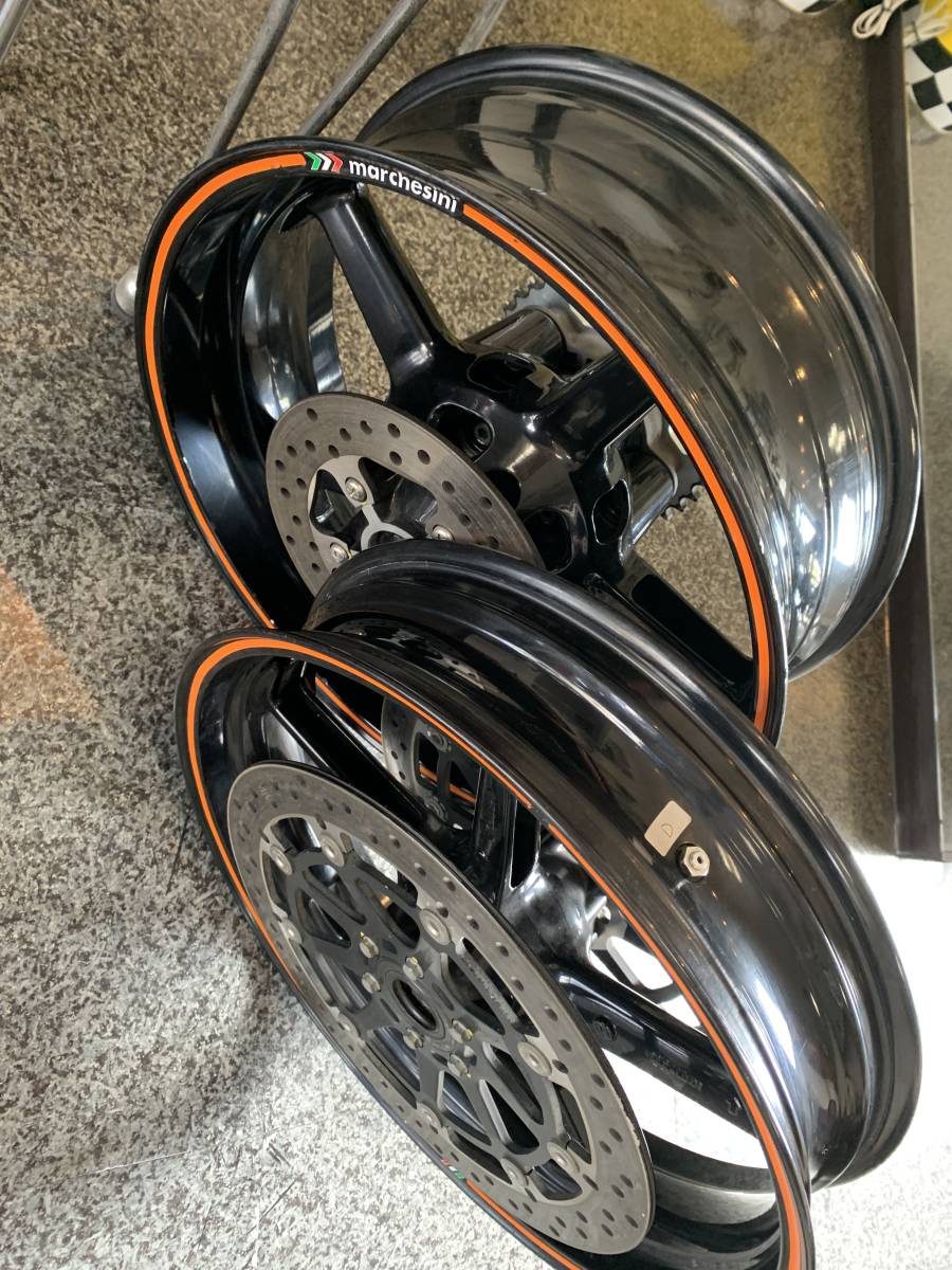 純正》KTM RC8R 前後ホイールセット 黒 マルケジーニ 付属品 