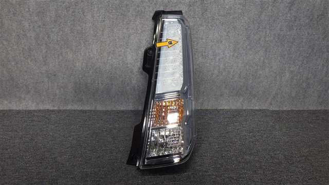 019630 80 MJ44S フレア 右テールランプ 35603-72M1 LED