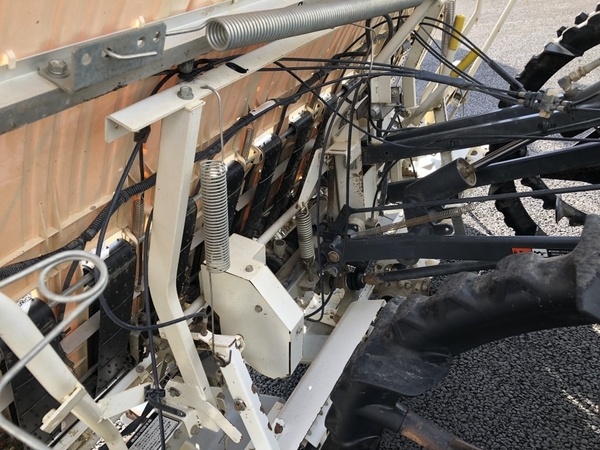 茨城県 結城市 三菱 田植え機 LE80D 田植機 8条植 ロータリー式