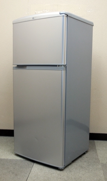 112L SANYO 冷蔵庫 : ヨドバシ.com （ ■関東は送料無料！■【即決】SANYO/2ドア冷蔵庫112L/SR-111M(SB)【it’ｓシリーズ】耐熱100℃トップテーブル★ひとり暮らしに(0R10463)