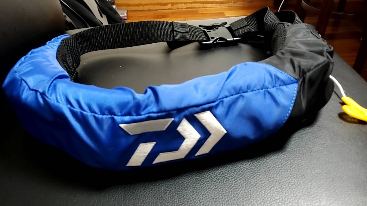 Df 2724 Daiwa ライフジャケット腰巻き ダイワ ライフジャケット 自動