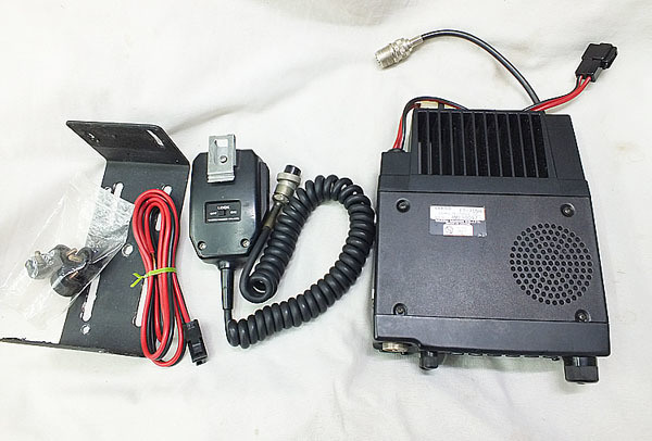 アマチュア無線 YAESU FT-715H 35W機