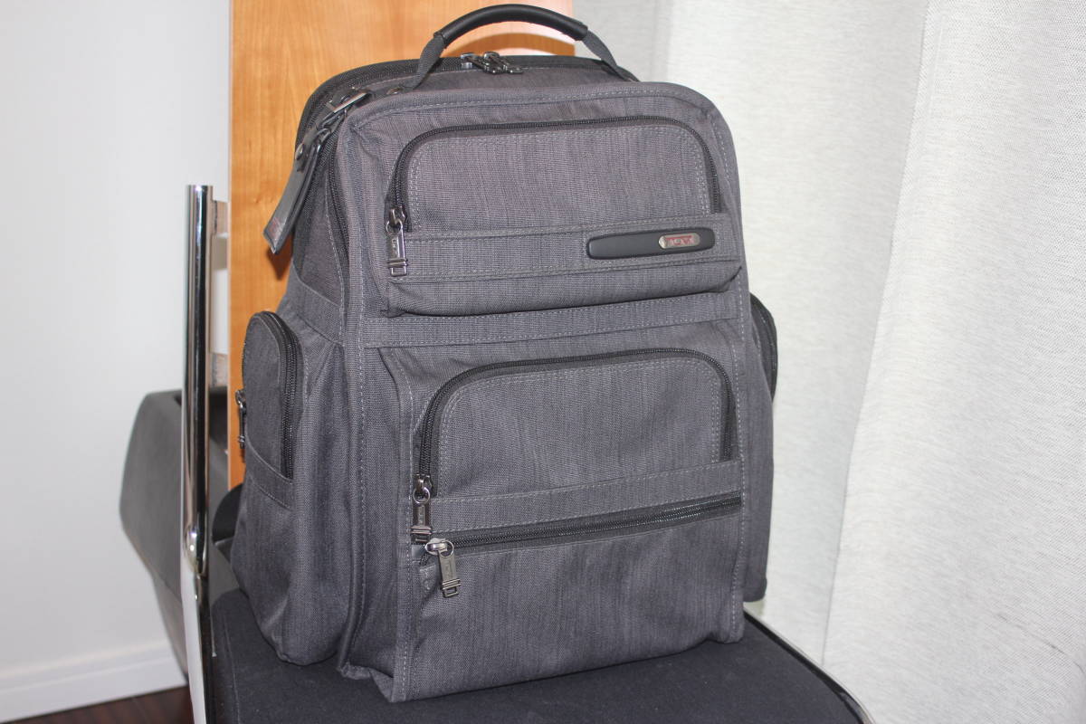 TUMI トゥミ グレーリュックビジネスバックパック TUMI トゥミ 3way 