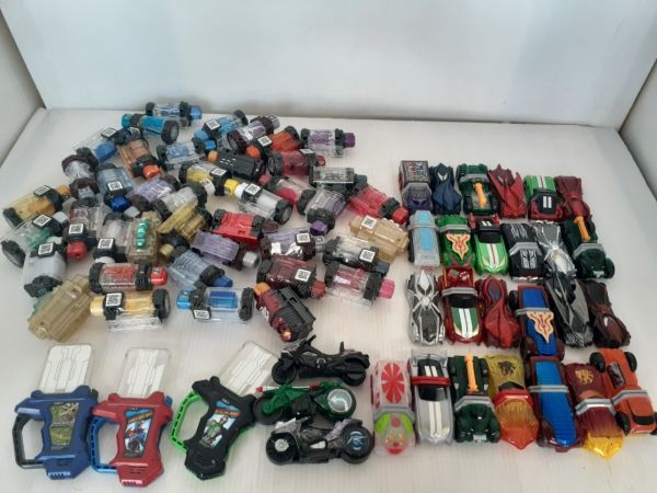 2026，人気SALE SZ387-0209- 現状品 仮面ライダービルド フルボトル 仮面ライダードライブ シフトカー 変身アイテム 武器 ジャンク(仮面ライダー)｜売買されたオークション情報、yahooの商品情報をアーカイブ 仮面ライダー