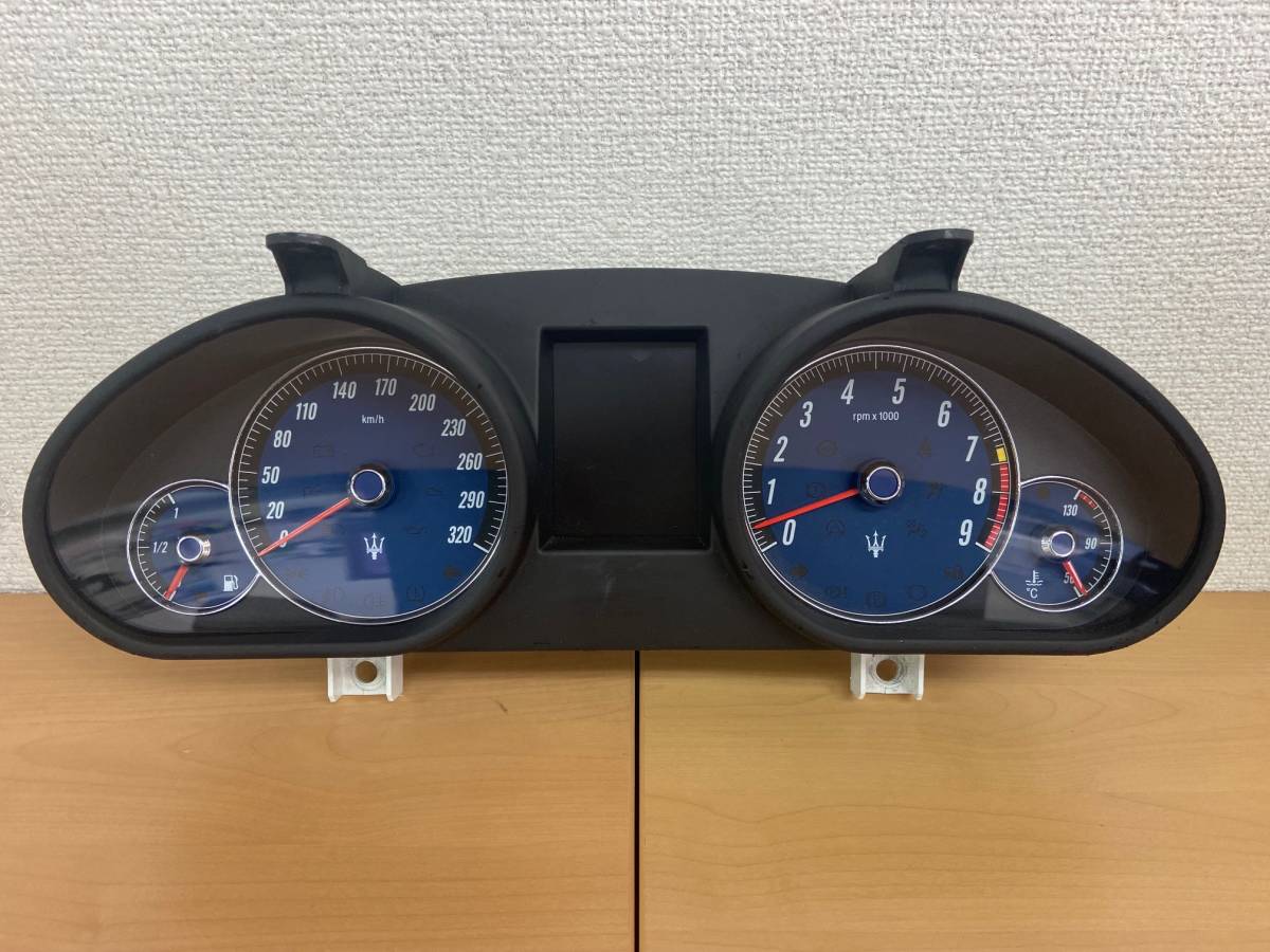 マセラティ グラントゥーリズモABA-MGT 2008年 純正スピードメーターAT 