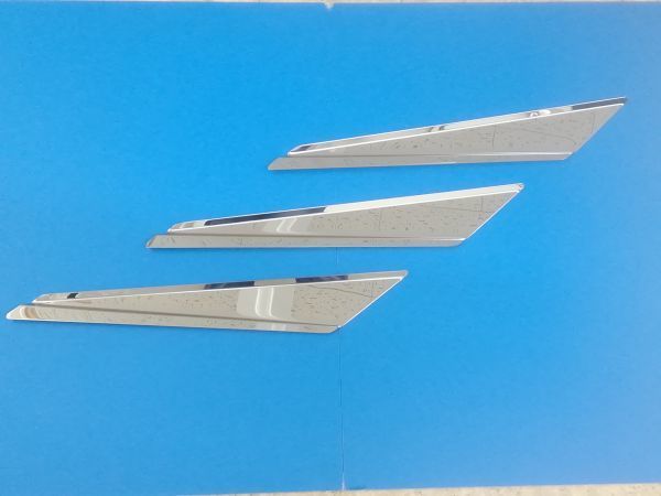 大人気，限定SALE デコトラ ワイパー羽根 Ver.2 全長 約４６cm 鏡面 大型用 3枚セット(ワイパー)｜売買されたオークション情報、yahooの商品情報をアーカイブ公開 - オークファン 外装