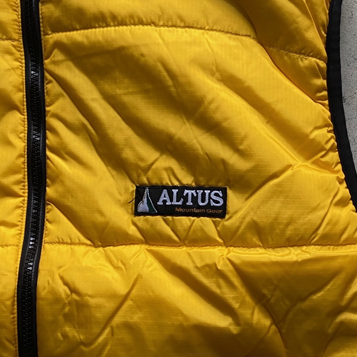 ALTUS アルタス カナダ製プリマロフトナイロンダウンベスト デッド 