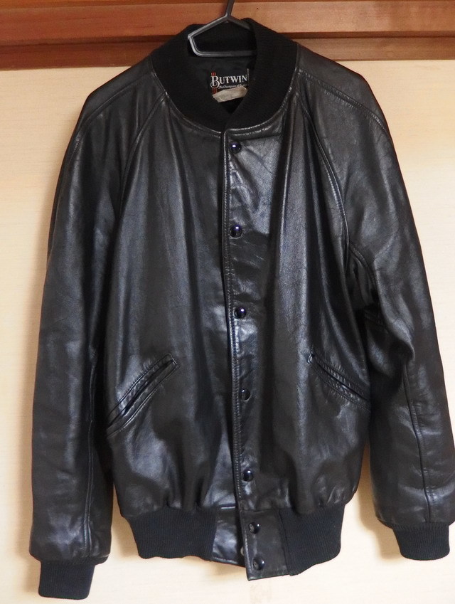 バトウィン BUTWIN オールレザー スタジャン メンズ 42 M？Lサイズ相当