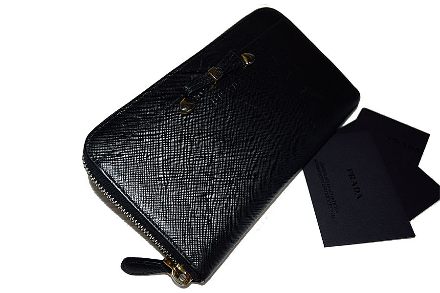 ☆美品☆PRADA プラダ サフィアーノ レザー 型押しロゴ リボン