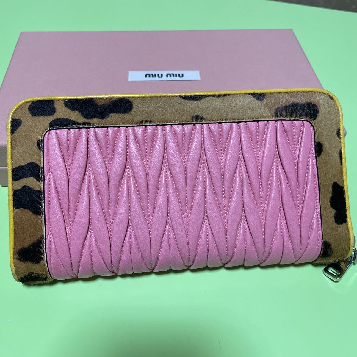 ☆miumiuミュウミュウ長財布☆美品☆ヒョウ柄・ピンク(女性用財布 