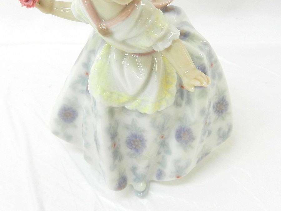 1000円スタート フィギュリン LLADRO リヤドロ 5375 テレシータ 