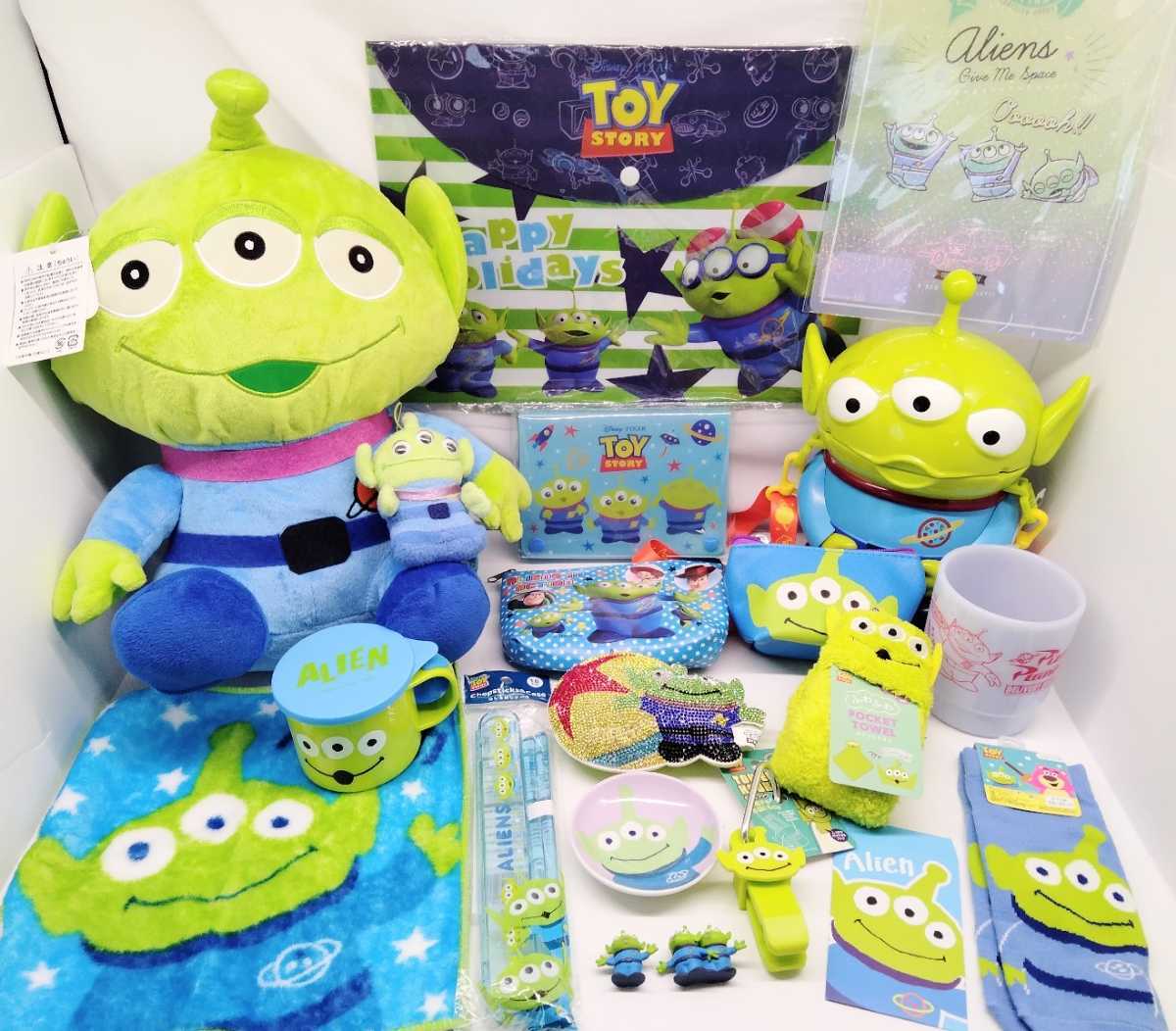 驚きの破格値，格安 大量 ディズニー ピクサートイストーリー リトルグリーンメン エイリアン ぬいぐるみ 貯金箱 バッグ リュック フィギュア タオル ブラシ(トイ・ストーリー)｜売買されたオークション情報、 トイ・ストーリー