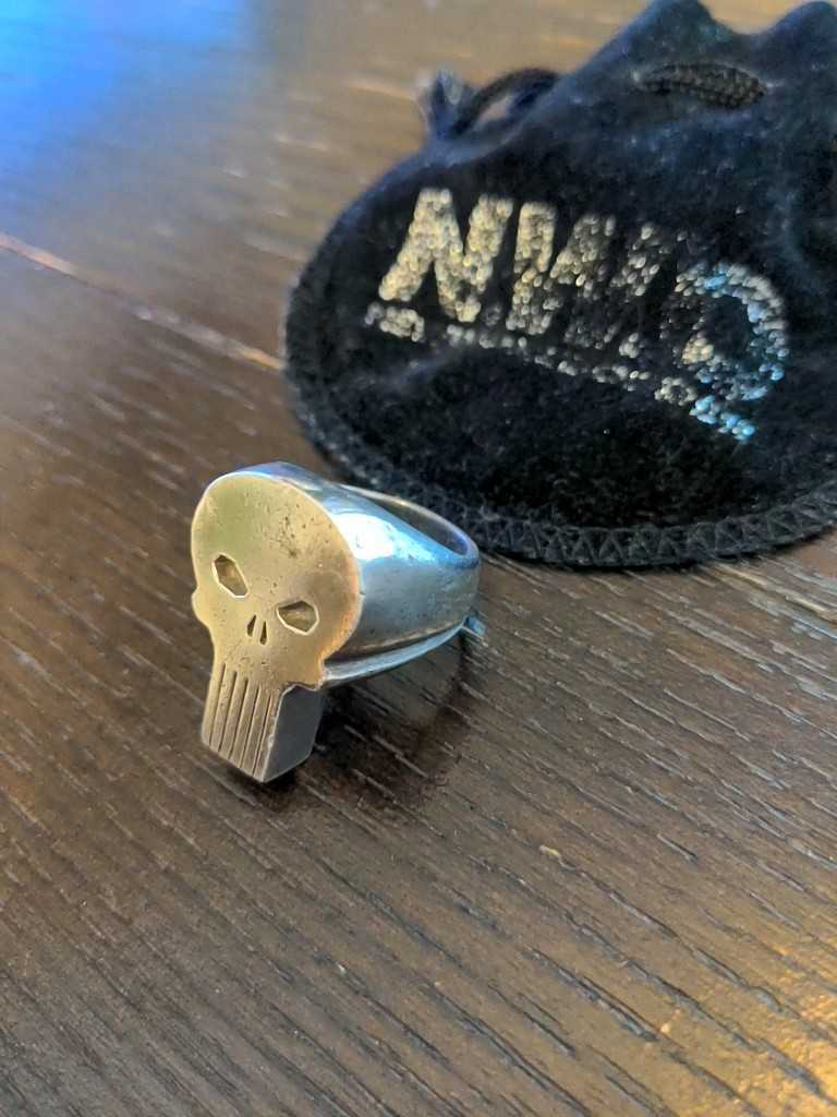 NWO パニッシャーリング ヒカルリング スカルリング ニューワールド