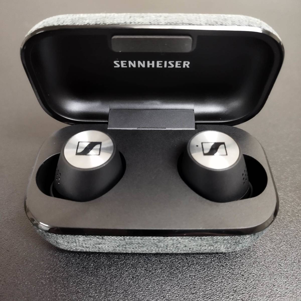 【美品】即購入OKです☆　ゼンハイザー初代Momentum TW箱付き MOMENTUM 0 ゼンハイザー Wireless公式ストア 本体 ワイヤレス 超美品