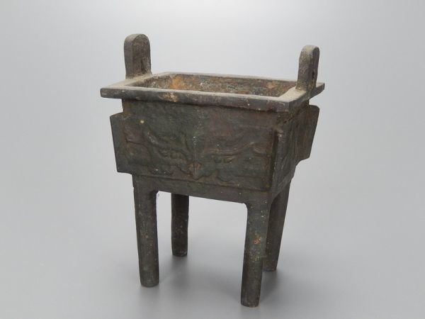 中国古玩 唐物 古銅造 時代物 極上品 饕餮文 香炉 在印 花瓶 初