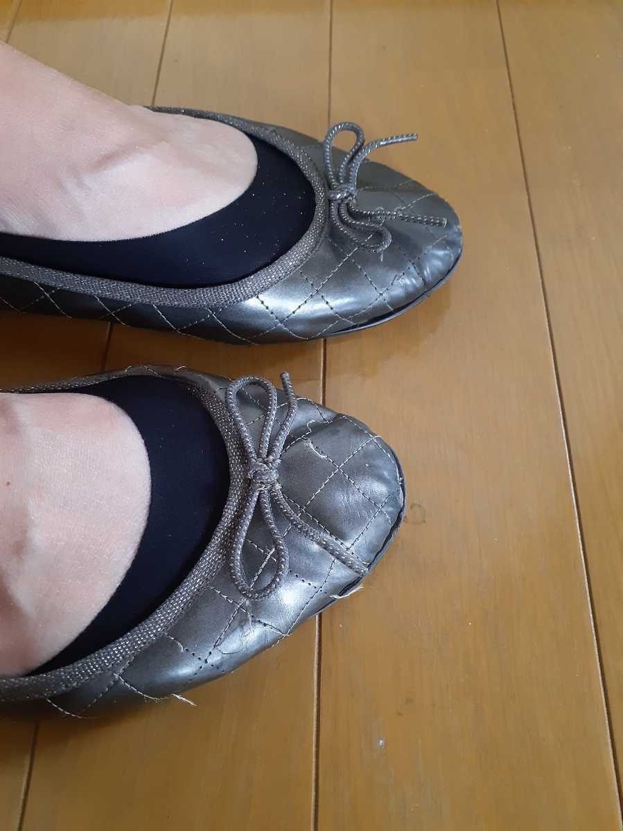 ★☆安心の整理品☆★かなり使用感有りのため★格安！リボンのデザインが可愛いです♪ペタンコパンプス バレエシューズ サイズ 24.0㎝