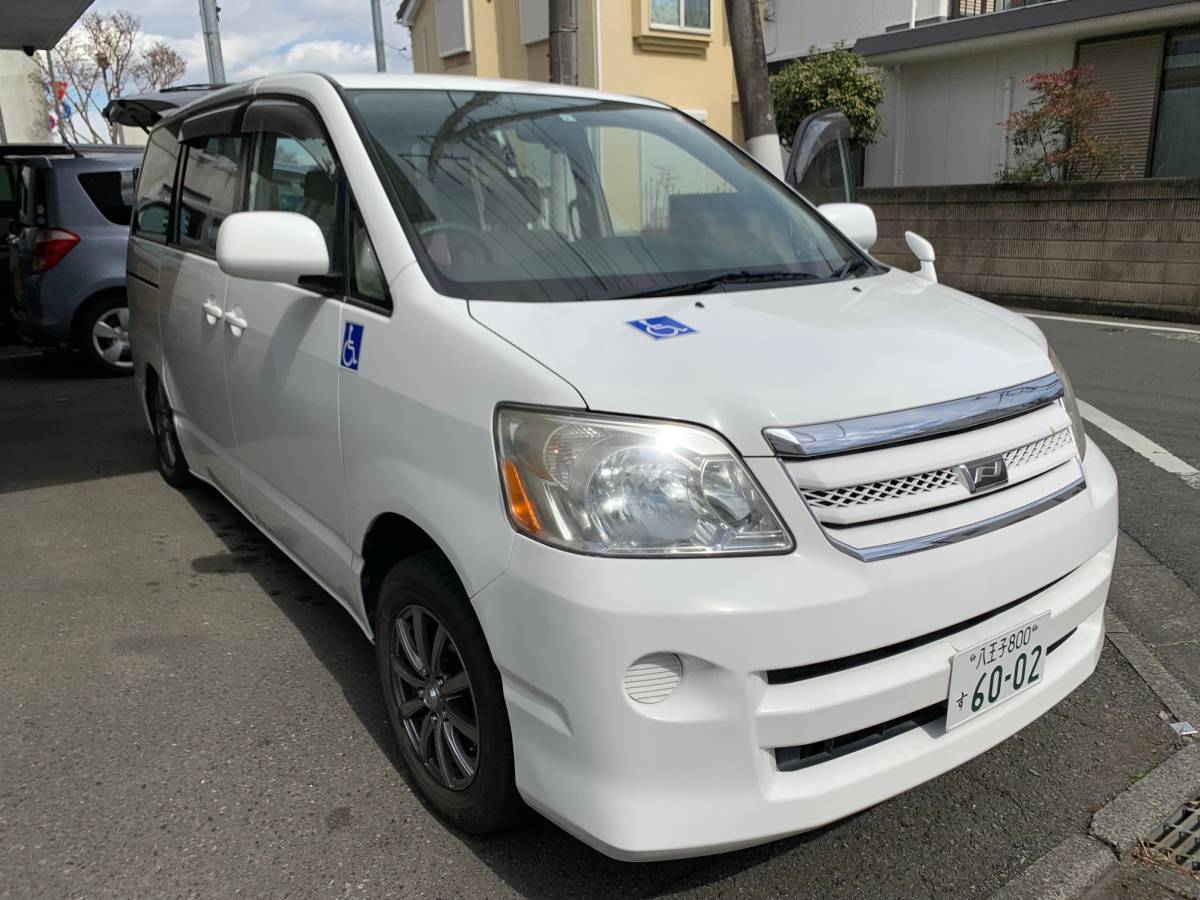 福祉車両スローパー 8ナンバー 希少 トヨタ ノア X 後期型 車いす2 