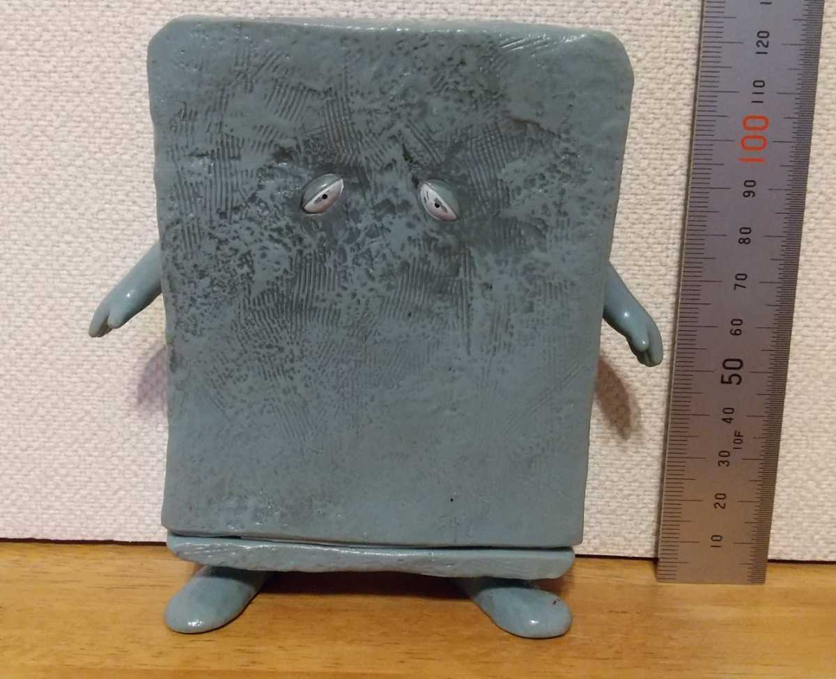 ぬりかべ 高さ約12cm / ソフビ フィギュア / 1986年 バンダイ ゆかいな