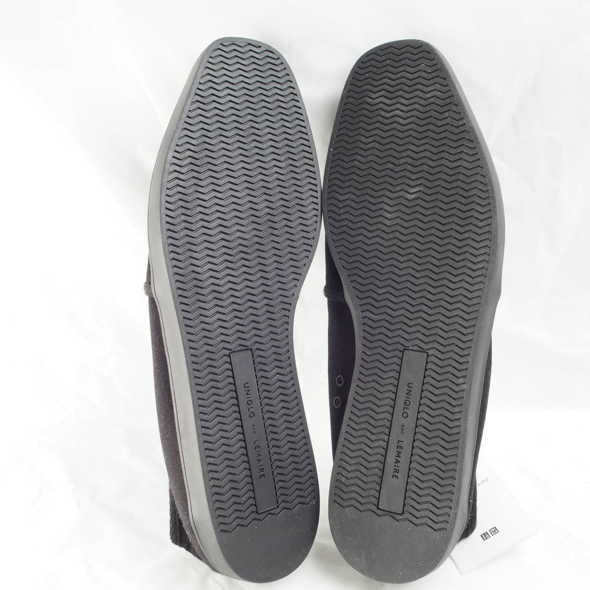 Ek8467 Uniqlo And Lemaire ユニクロ ルメール メンズスリッポン 28cm 黒 28 0cm 売買されたオークション情報 Yahooの商品情報をアーカイブ公開 オークファン Aucfan Com