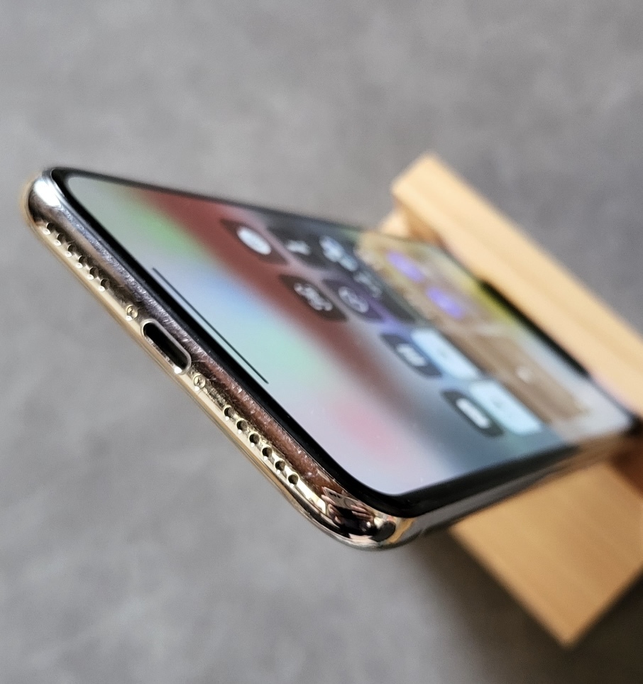 SIMフリー】iPhoneX 64GB シルバー 新品ガラスフィルムつき SIMロック