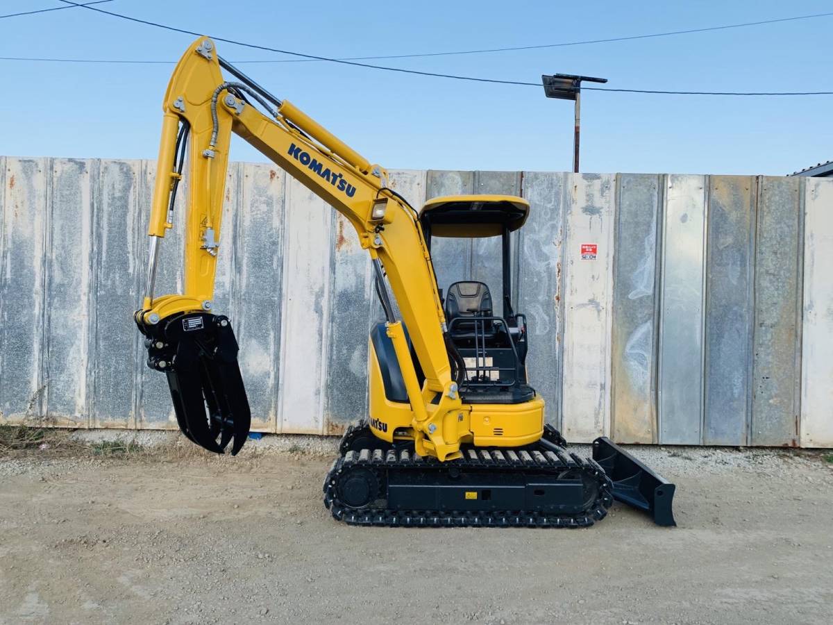 コマツ KOMATSU PC30MR-2 倍速付 ブレーカ配管付 ゴムキャタ新品 