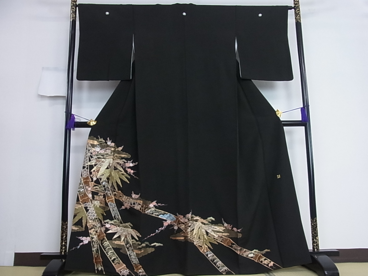 花美人着物□豪華黒留袖 作家物 駒刺繍 総刺繍 笹竹に花尽くし 金糸 