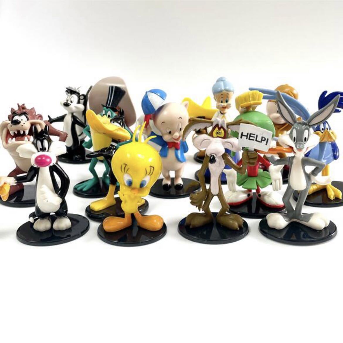 Looney Tunes フィギュア 16体セット ルーニーテューンズ(アメコミ