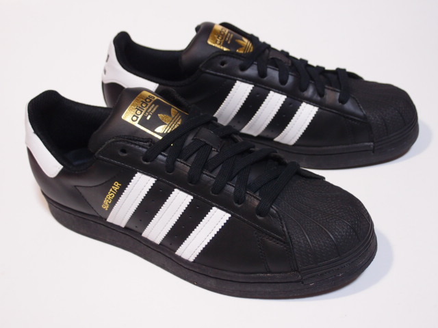 低価，爆買い 17年製 2020年 adidas Originals スーパースター 黒ｘ白 26cm 天然皮革 金ベロ(26.0cm)｜売買されたオークション情報、yahooの商品情報をアーカイブ公開 - オークファン 26.0cm