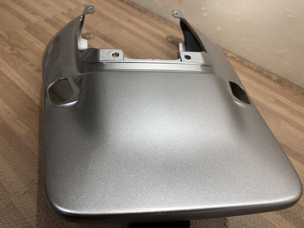 美品 CB400SF / SB NC39 NC42 HONDA 純正 テールカウル リアカウル シートカウル シルバー 77210-MCEL CB400SF NC39 NC42 cb400 3段シート DESIGN
