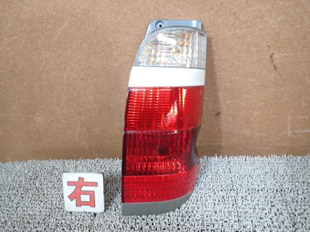 カローラツーリング ZWE211W 右 ヘッド ランプ ライト 12-633 パーツ