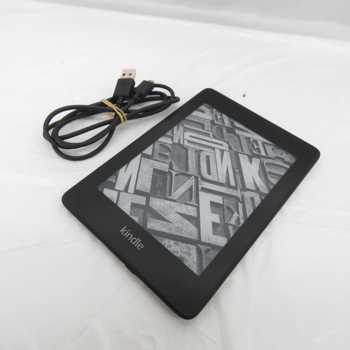 【爆買い，低価】 1円 品 Amazon アマゾン 電子書籍リーダー キンドル Kindle Paperwhite 第10世代 8GB Wi-Fi PQ94WIF 広告なしモデル 105288(電子ブックリーダー)｜売買されたオークション情報、yahooの商品情報をアーカイブ 電子ブックリーダー