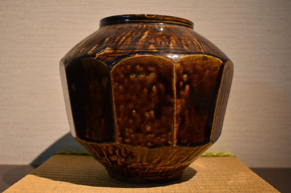 【人気定番，定番】 GE Y2366 コレクター所蔵品 時代 李朝飴釉面取壺 /中国古玩 朝鮮美術 古美術 骨董品 時代品 美術品(李朝)｜売買されたオークション情報、yahooの商品情報をアーカイブ公開 - オークファン 李朝