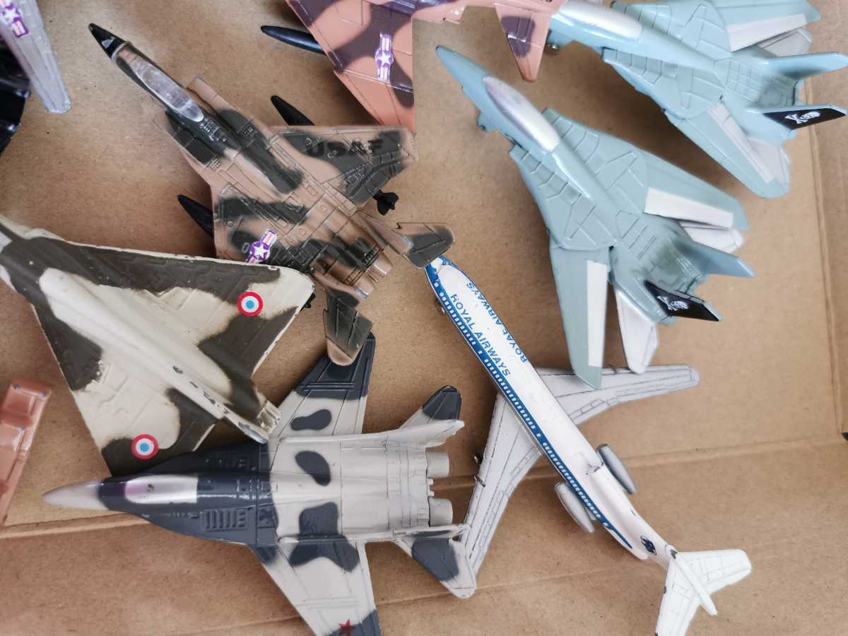 飛行機　戦闘機　模型　コレクション　まとめ売り　ジャンクあり　他 戦闘機 飛行機 19個まとめ売り ジャンク ガチャガチャ スカイフライト