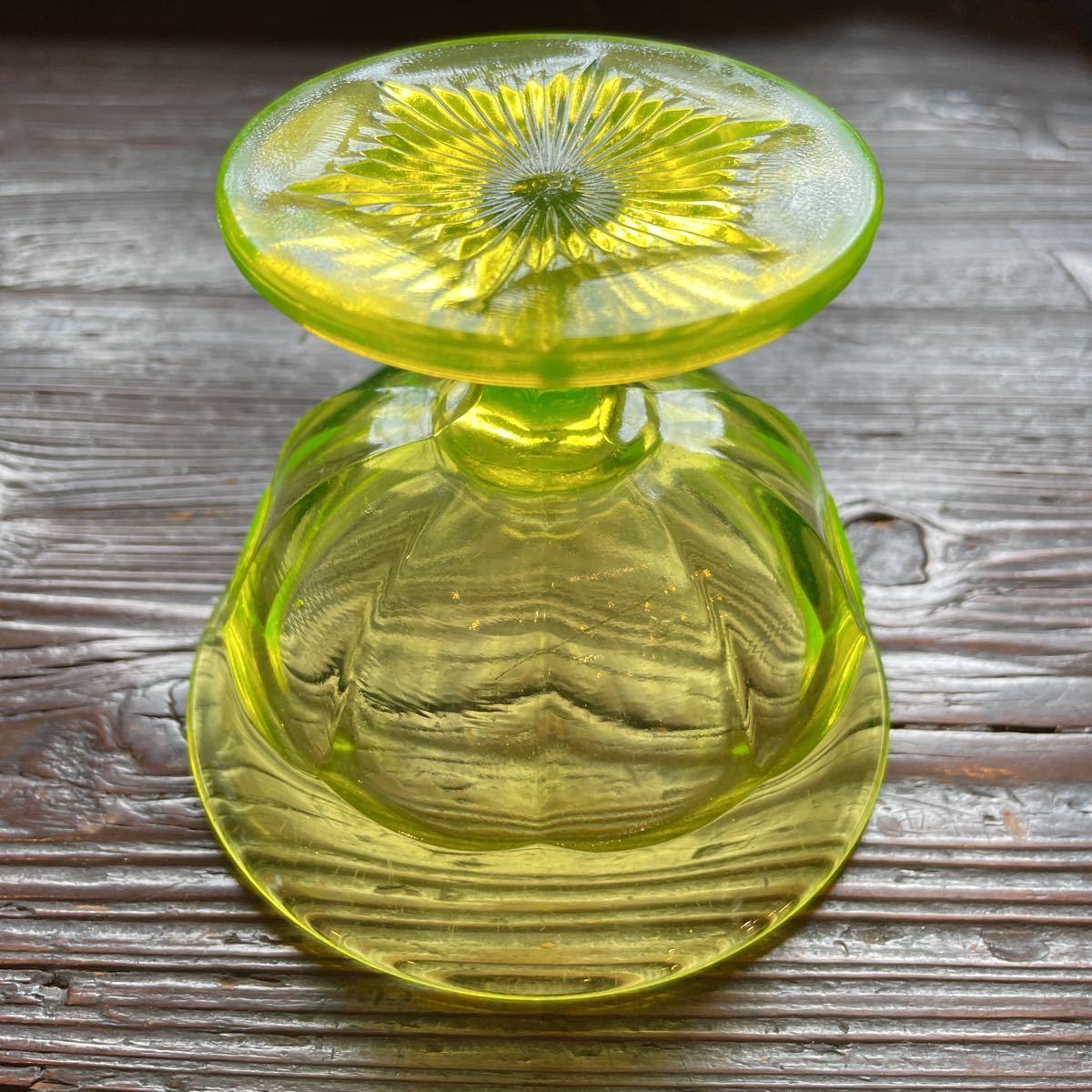 骨董 時代ガラス 青被せ 希少 菖蒲紋切子 ベル型氷コップ ウラン1客