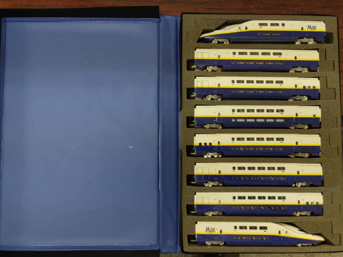お譲り致します。 ジャンク品】92550/92551 TOMIX E4系 旧塗装 8両セット 室内灯付 TOMIX