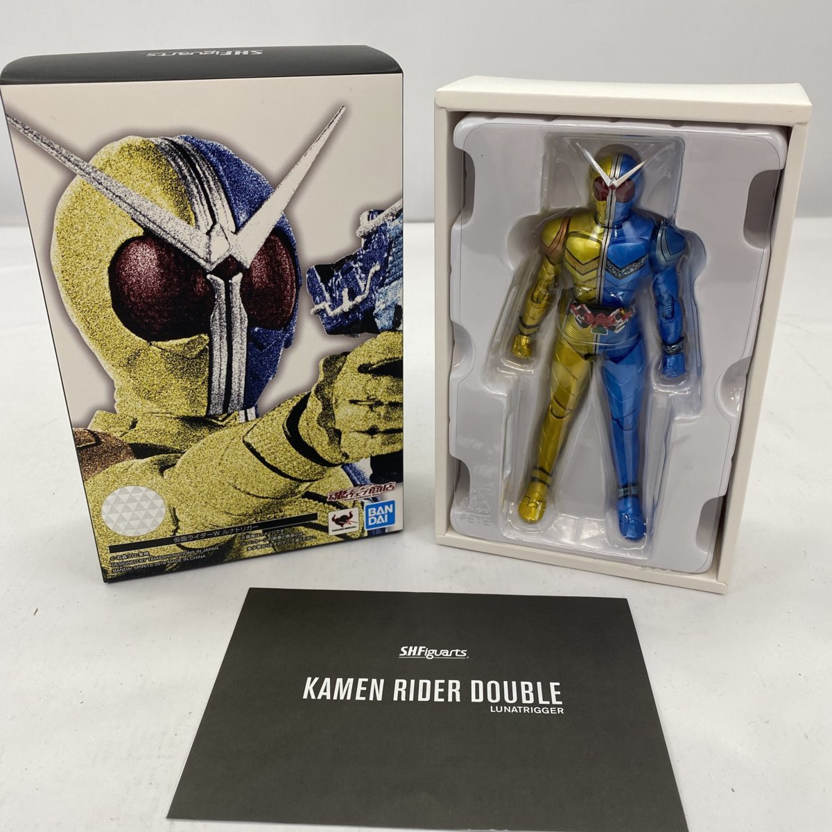 【激安大特価，定番】 05Y7741 フィギュア バンダイ BANDAI S.H.フィギュアーツ 真骨彫製法 仮面ライダーW ルナトリガー 現状品(仮面ライダーW（ダブル）)｜売買されたオークション情報、yahooの商品情報をアーカイブ公 仮面ライダーW（ダブル）