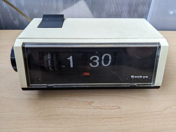 中古】Sankyo ザックス L108Z パタパタ時計 目覚まし時計 三協ザックス