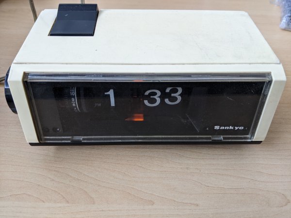 中古】Sankyo ザックス L108Z パタパタ時計 目覚まし時計 三協ザックス