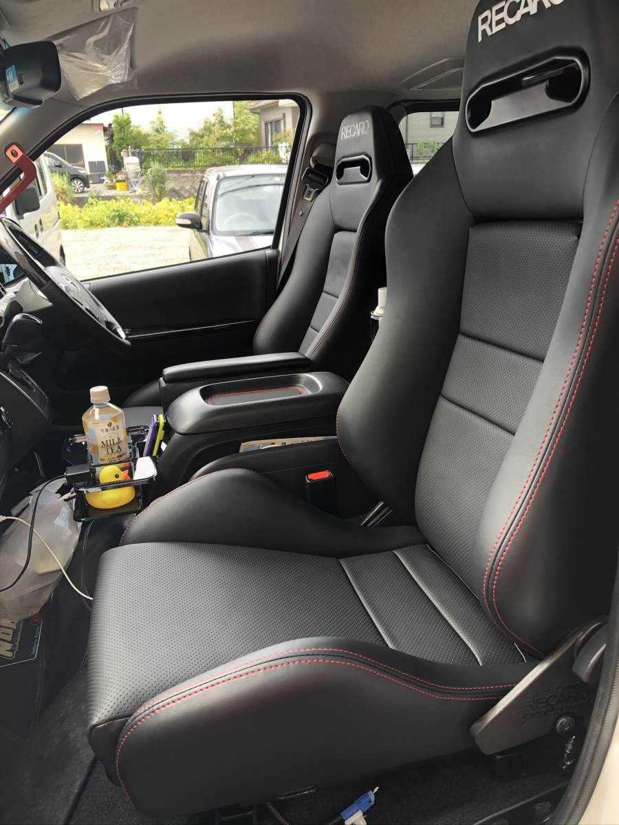 ハイエース200系5型から6型 2.8ディーゼル助手席専用 レカロシート用  