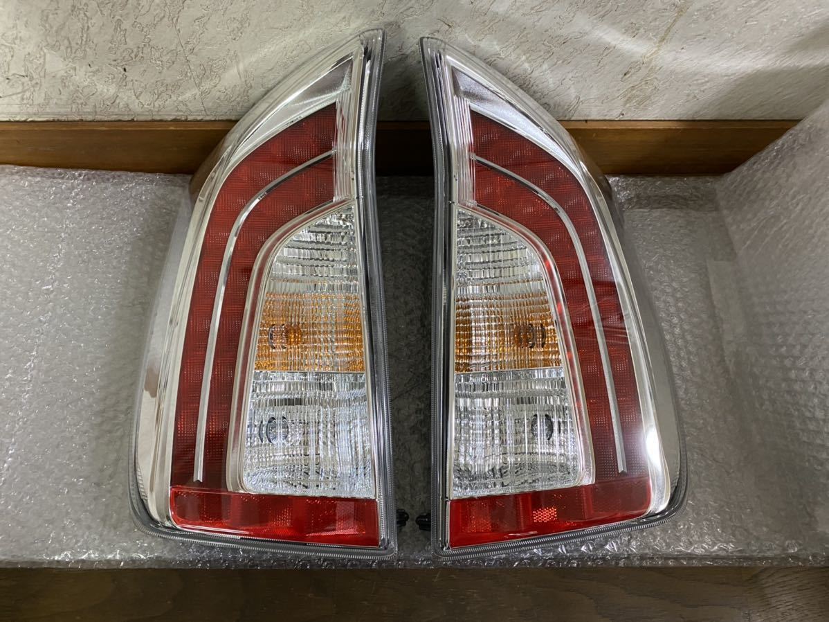 新車外し トヨタ 30後期 プリウス 純正テールランプ 左右セット 後期 0