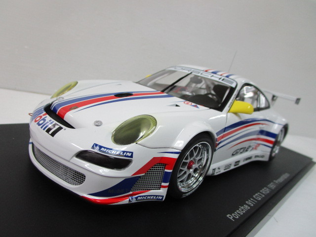 オートアート 1/18 ポルシェ 911 (997) GT3 RSR プレゼンテーション