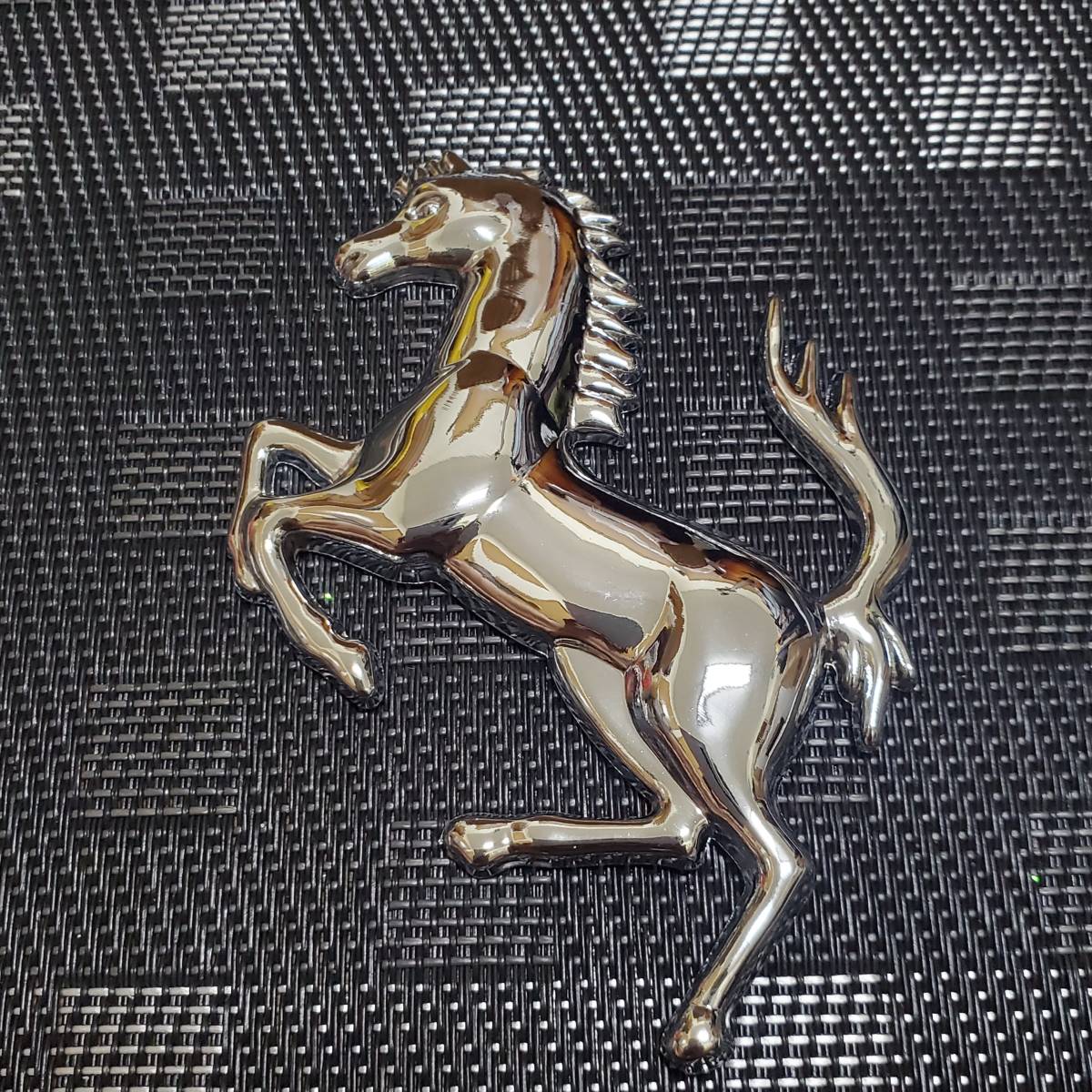 Ferrari シルバー 3D 金属製 フェラーリ Ferrari 立体 跳馬 エンブレム