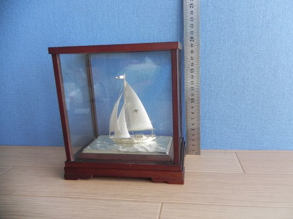 ラ*ム様 銀製品 ヨット 航海船 帆船 ガラスケース付き 縁起物 工芸品 置物 銀製ヨット 帆船 関工芸 置物 工芸品 ガラスケース付 【公式通販】