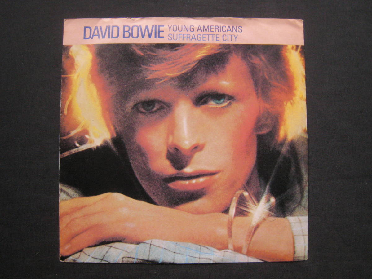 [即決][レア][UK盤7"]★David Bowie - Young Americans/Suffragette City★デヴィッド・ボウイ★David Bowie Lifetimes The Singles